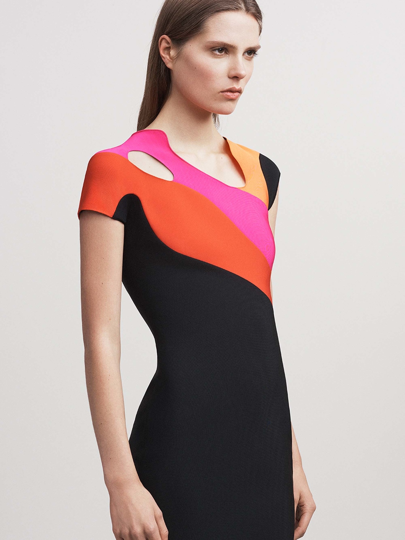 21_mugler_resort_17_jpg_7340_north_1382x_black